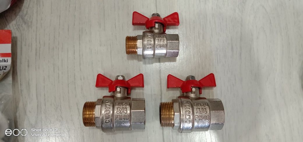 Продам шаровые краны фирмы Valtek 20ка 2штуки и 15ка 1штука