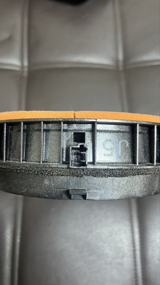 Задние динамики JBL Камри 70