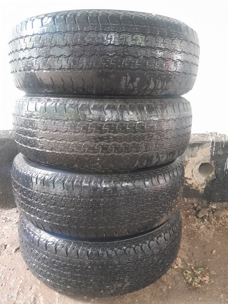 Bridgestone 265/65/17