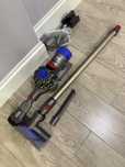 Пылесос Dyson v8