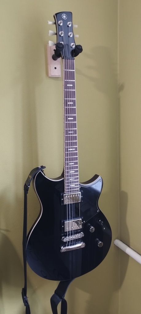 Электрогитара Yamaha Revstar RSS20