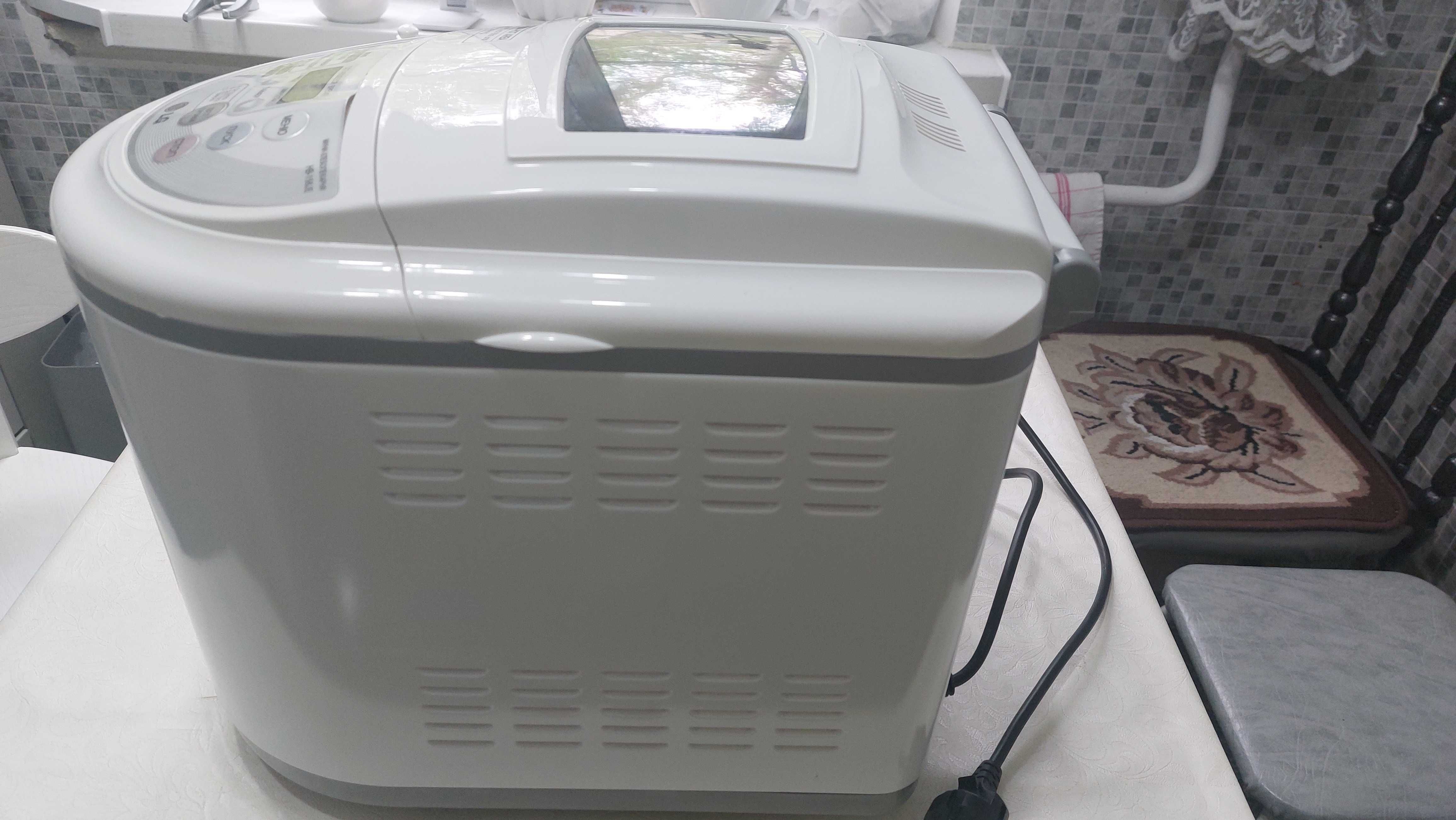 Хлебопечь LG HB 156