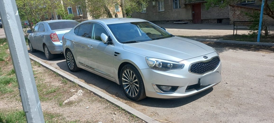 Продаётся Киа К7 отличное состояние 1 хозяин в РК