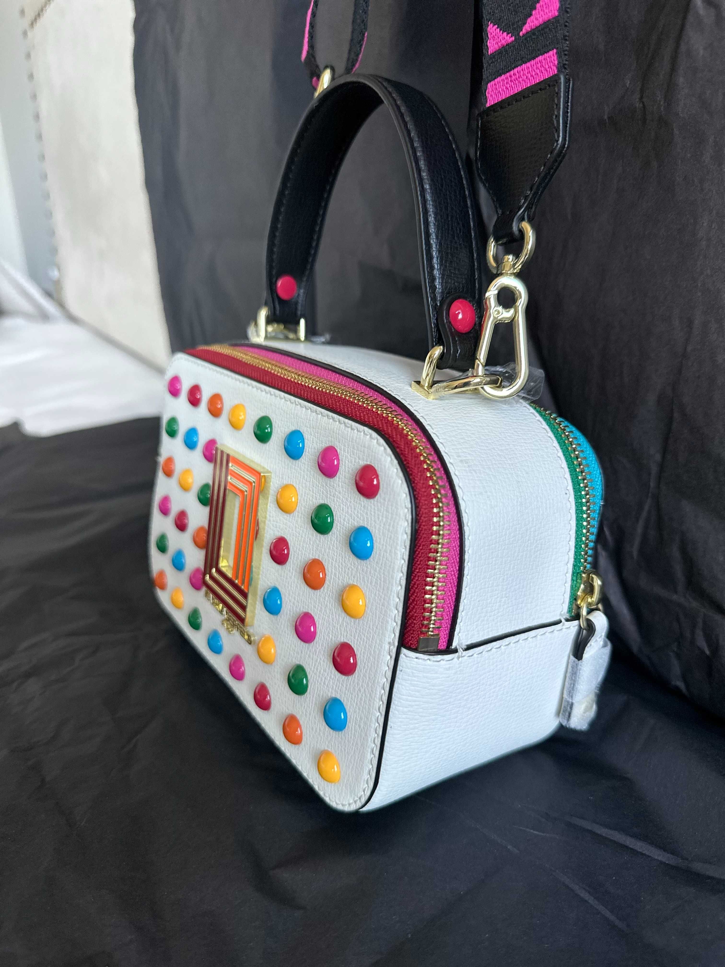 Оригинальная сумка Karl Lagerfeld Simone Studded Camera Crossbody.
