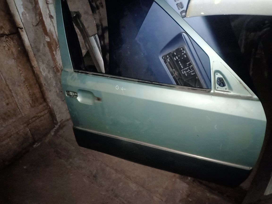 Mers..w124 дверь