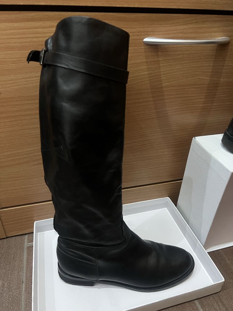 Продам итальянские дамские сапожки