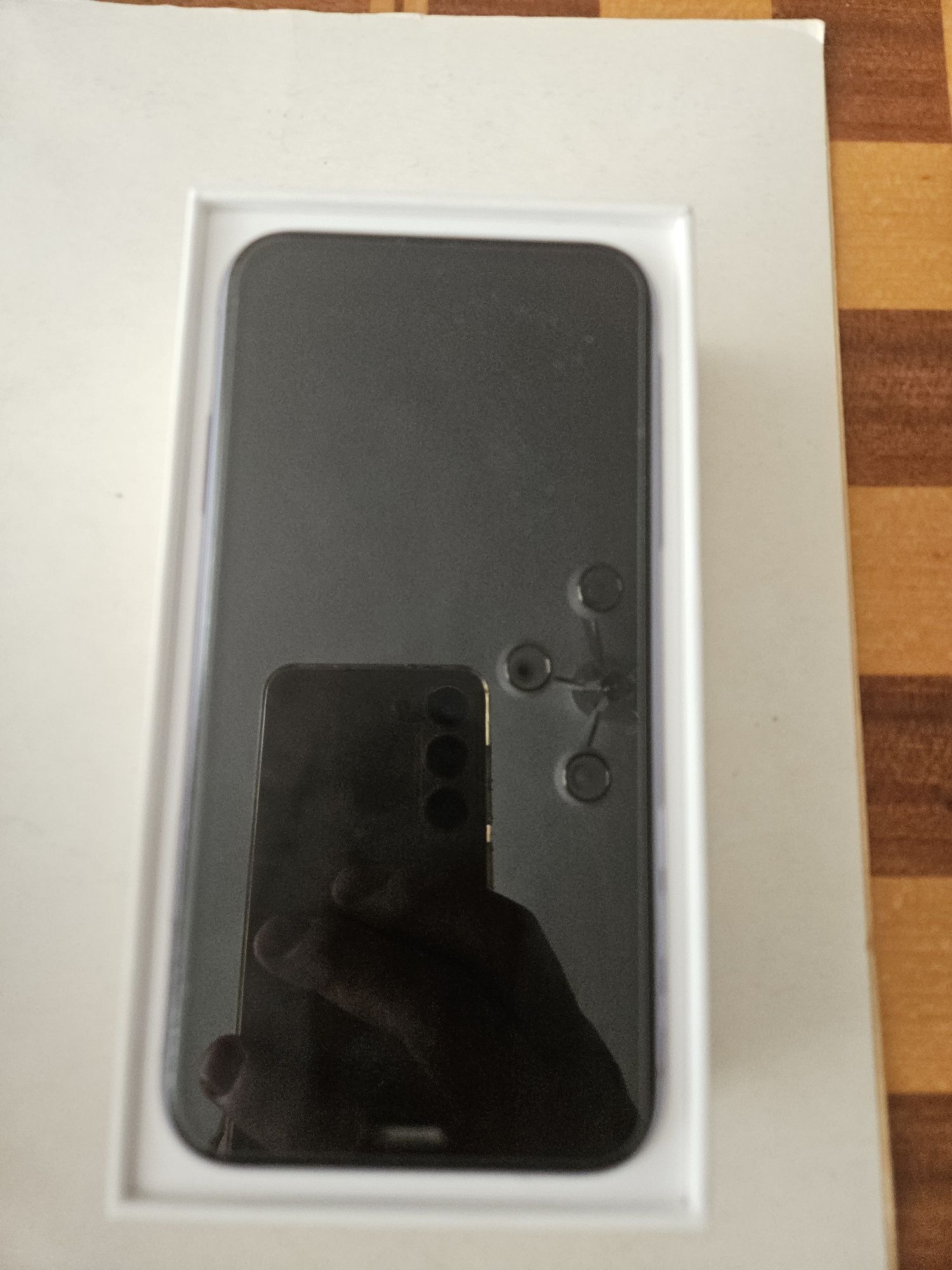 IPhone 11 продам в нормальном состоянии
