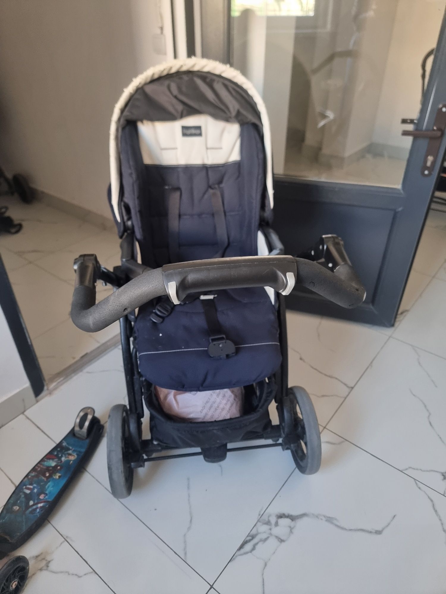 Продам   коляску