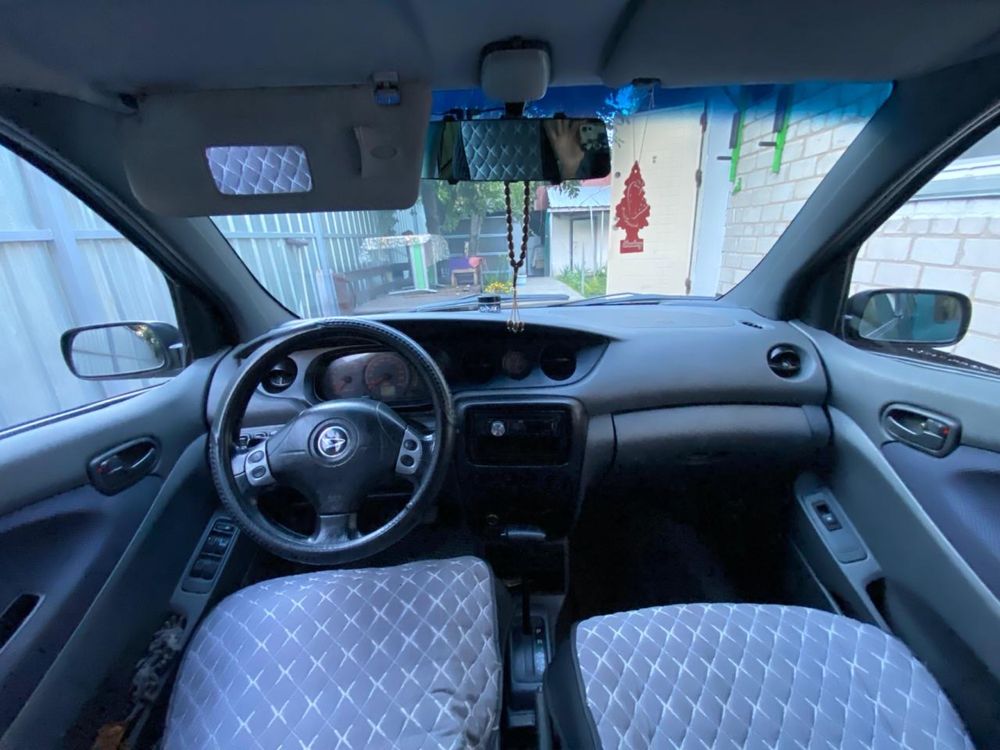 Продам Daihatsu yrv
