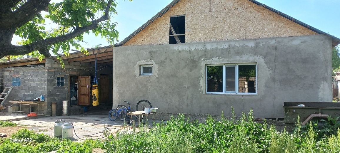 Жер уй сатылады орталықта