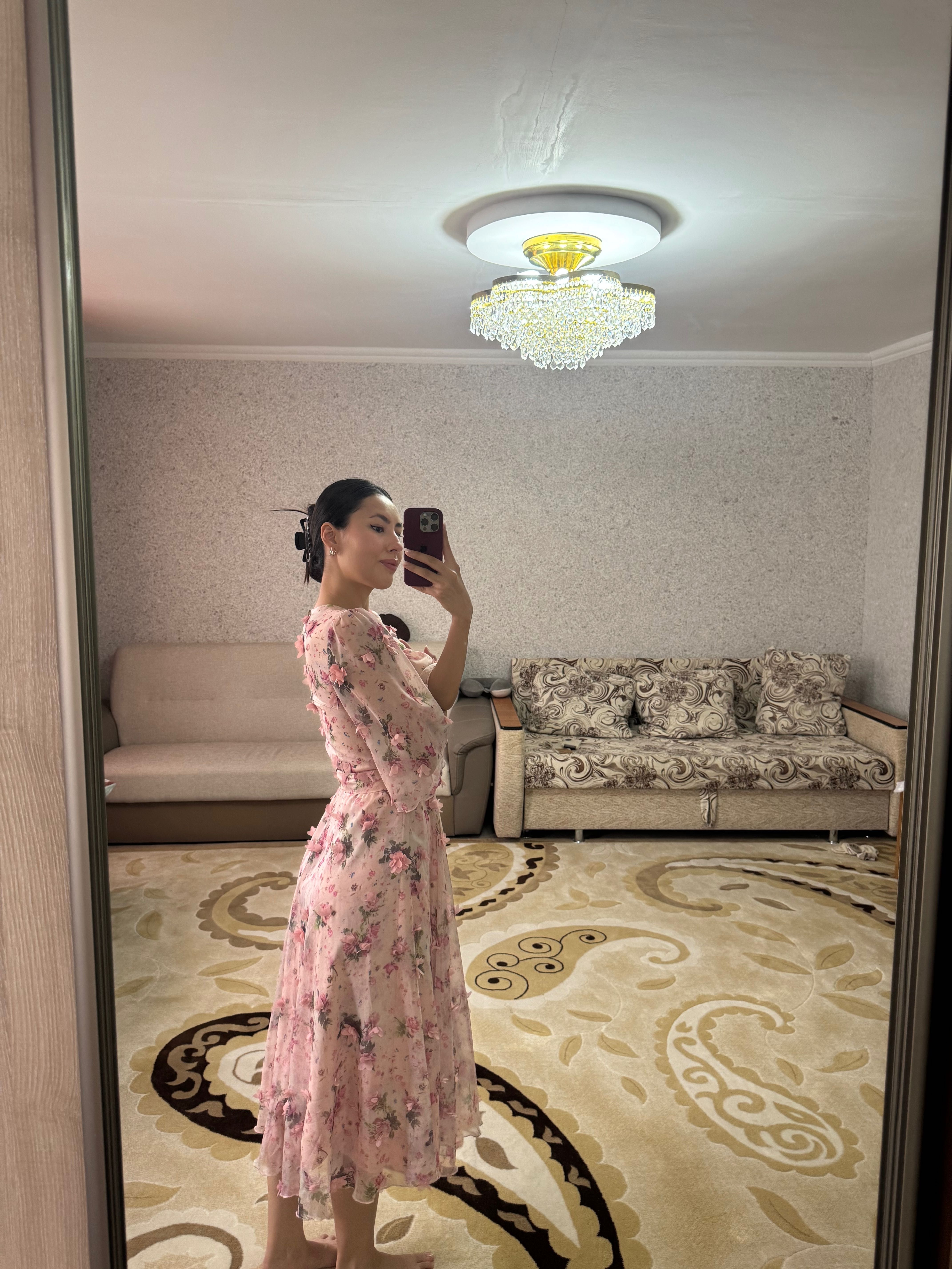 Платье с цветочками