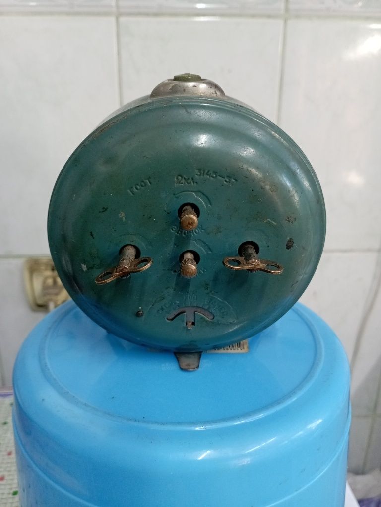 Продам Часы будильники