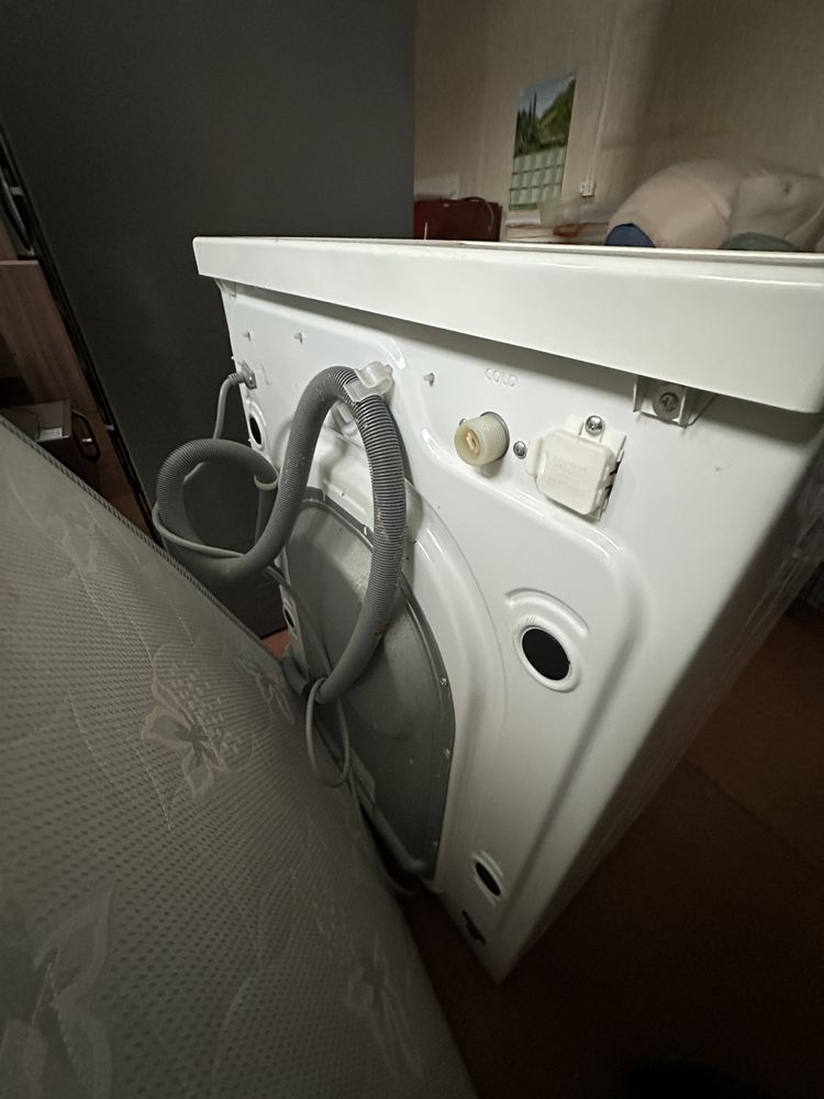 Стиральная машмна LG