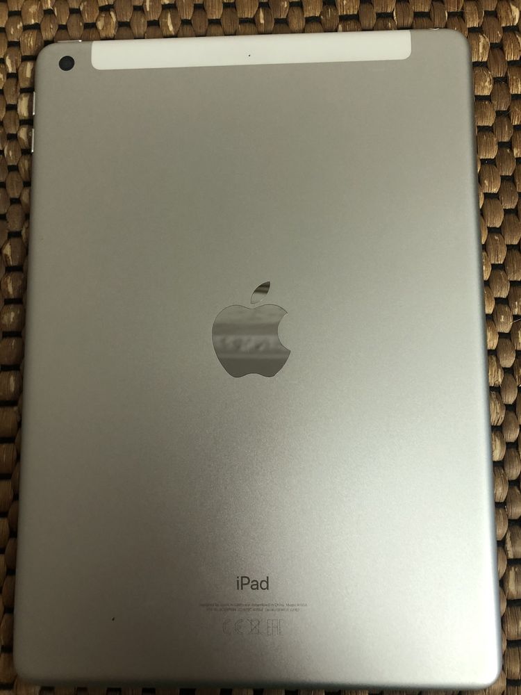 Планшет Apple IPad 6 версия 32гиг,  б/у