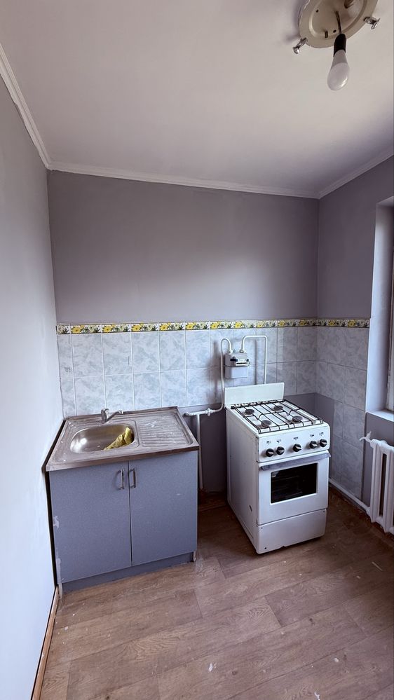 Продается 1ком кв в 5мкр