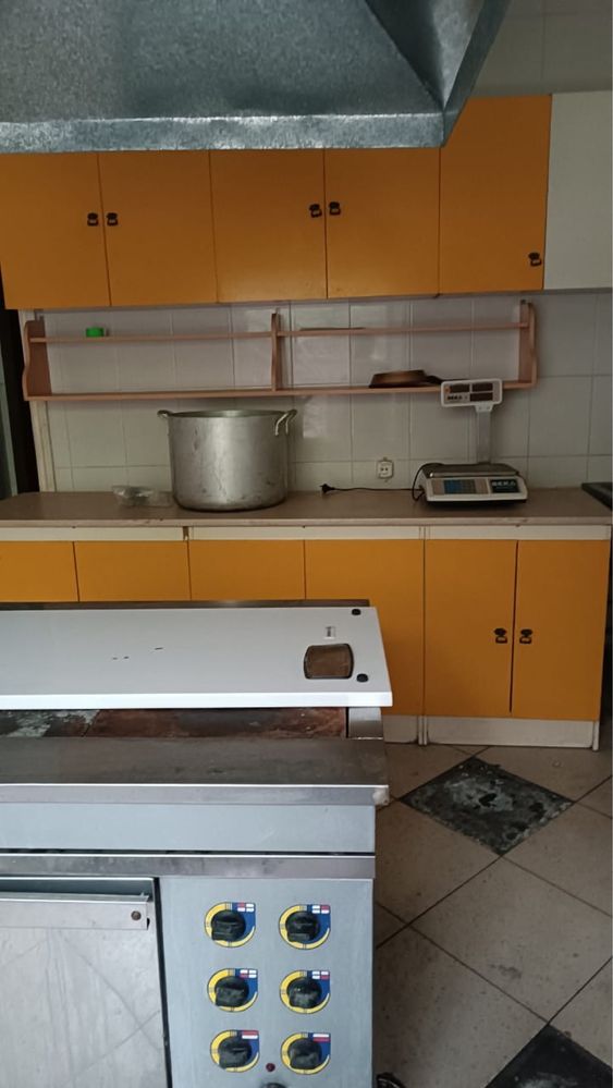 Продается здание гостиницы , кафе, магазин