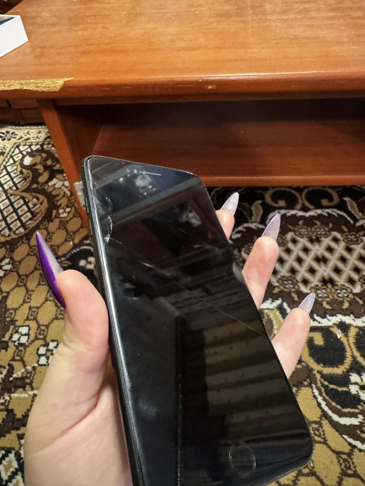 Продам айфон 7+ 128gb