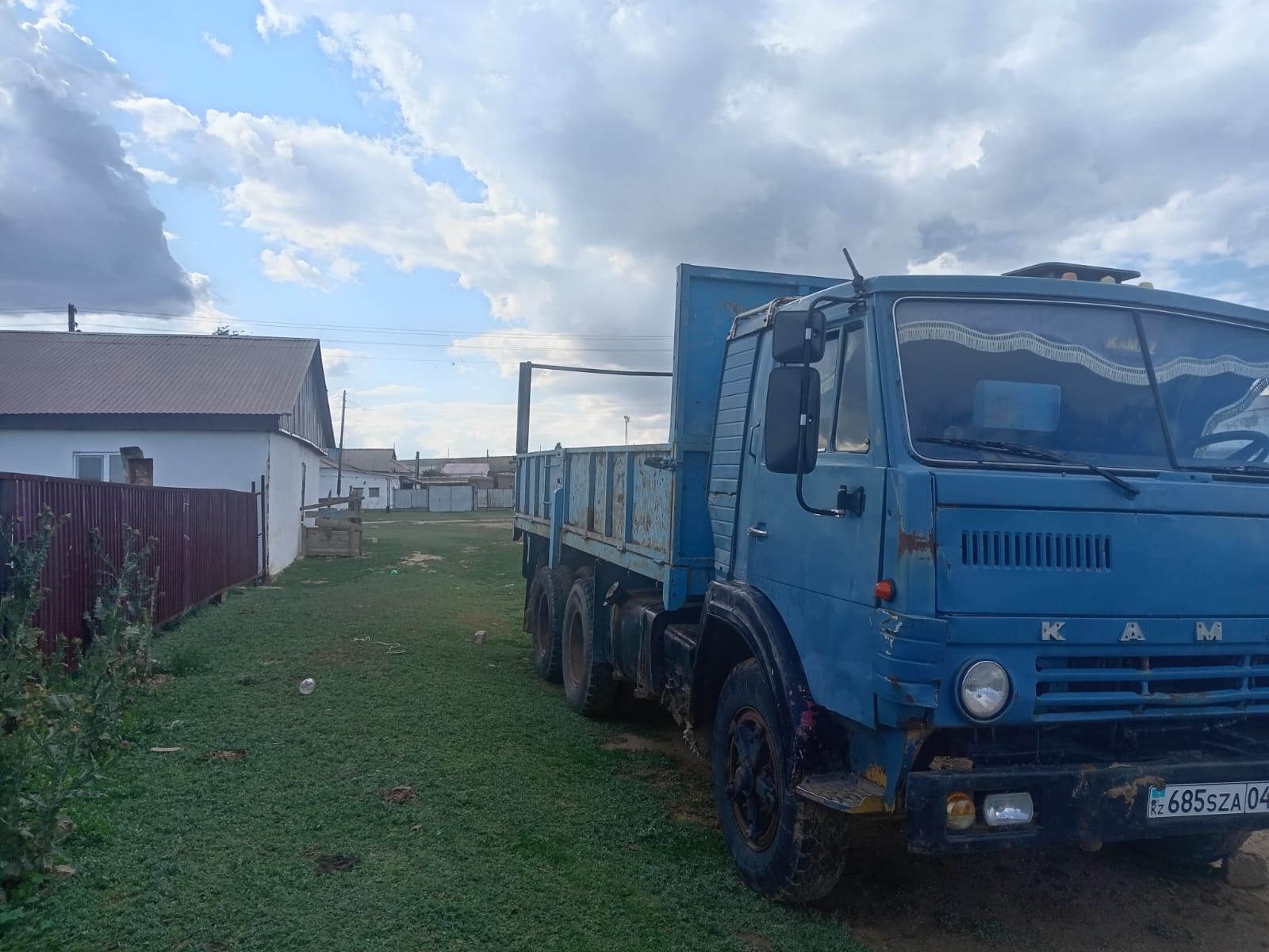 Продам КамАЗ бортовой