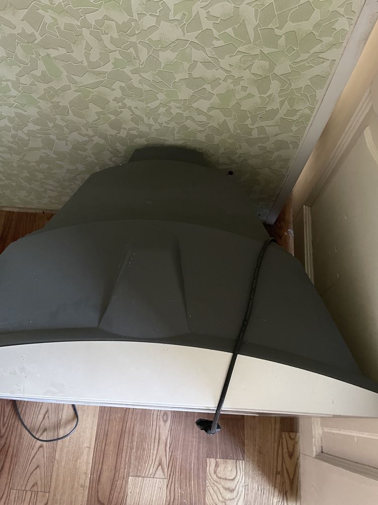Продам телевизор 5000