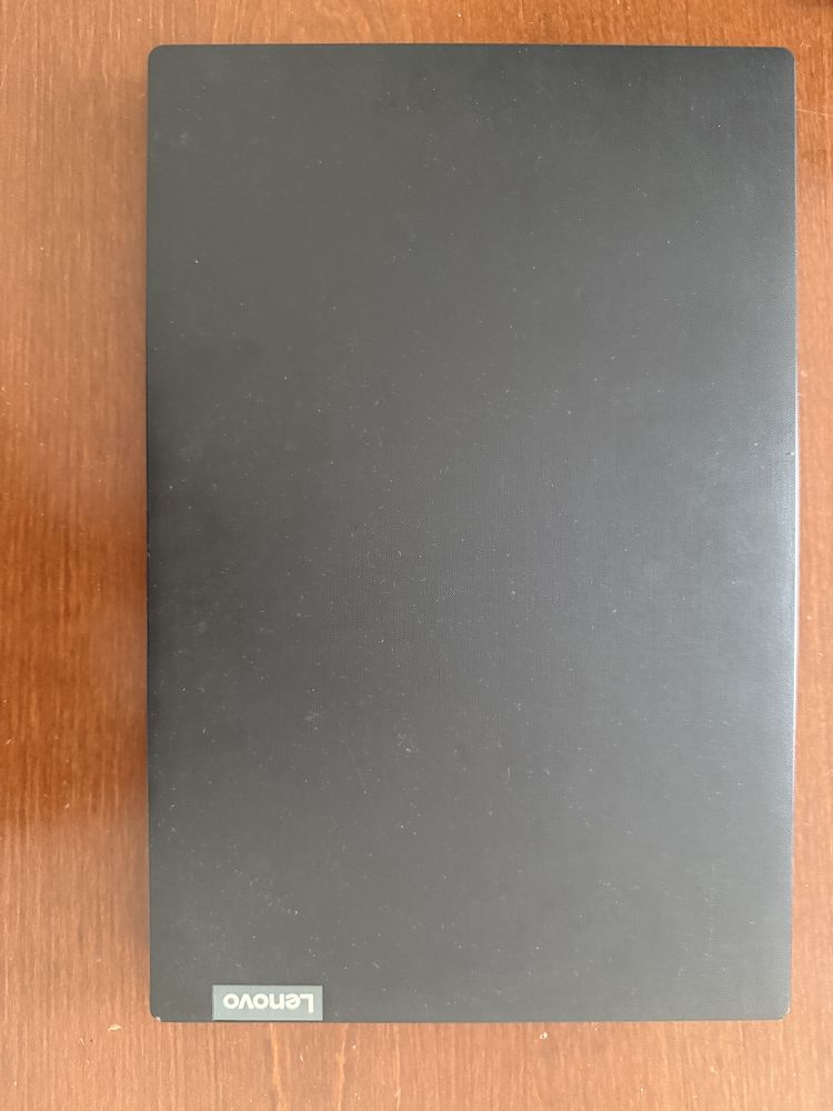 Ноутбук Lenovo.