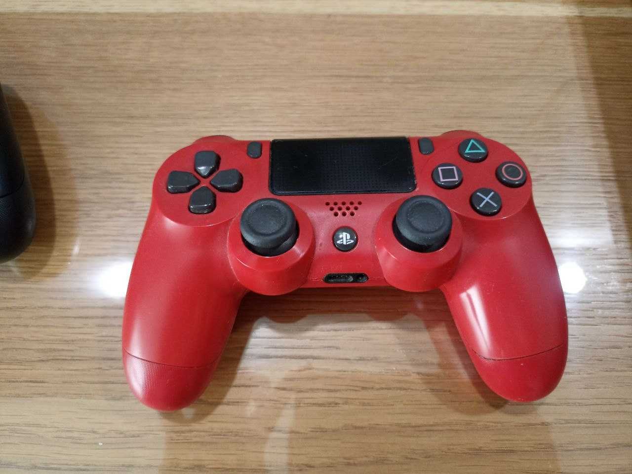 PS4 Pro 1TB | В хорошем состояние + аккаунт с играми