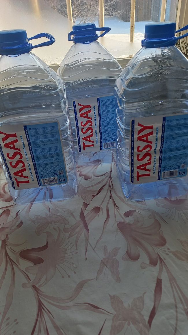 Чистые бутылки из под воды