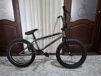 Продам BMX. Модель KINK CURB 2022