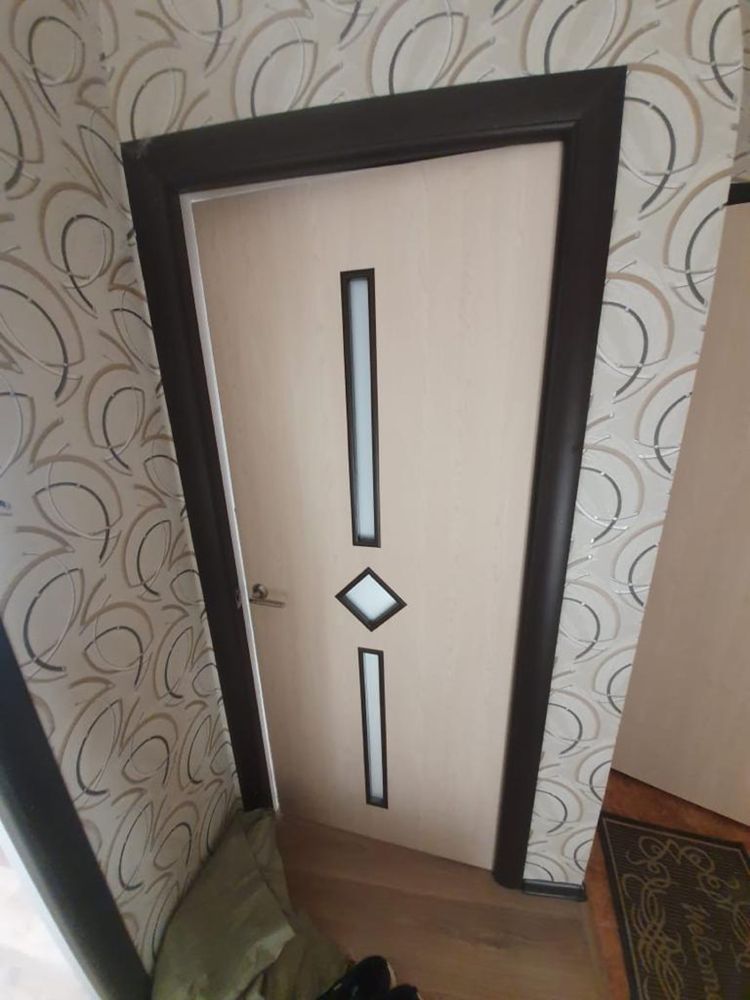 Межкомнатные двери продаю