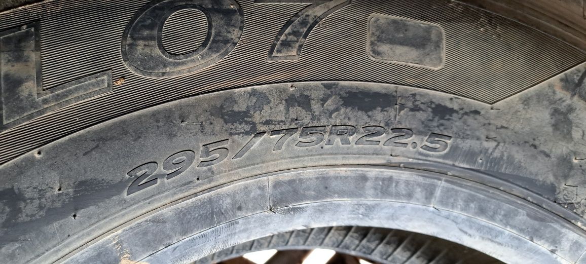Покрышки 295.80,22.5. Continental. 160тт за 2шт покрышки.