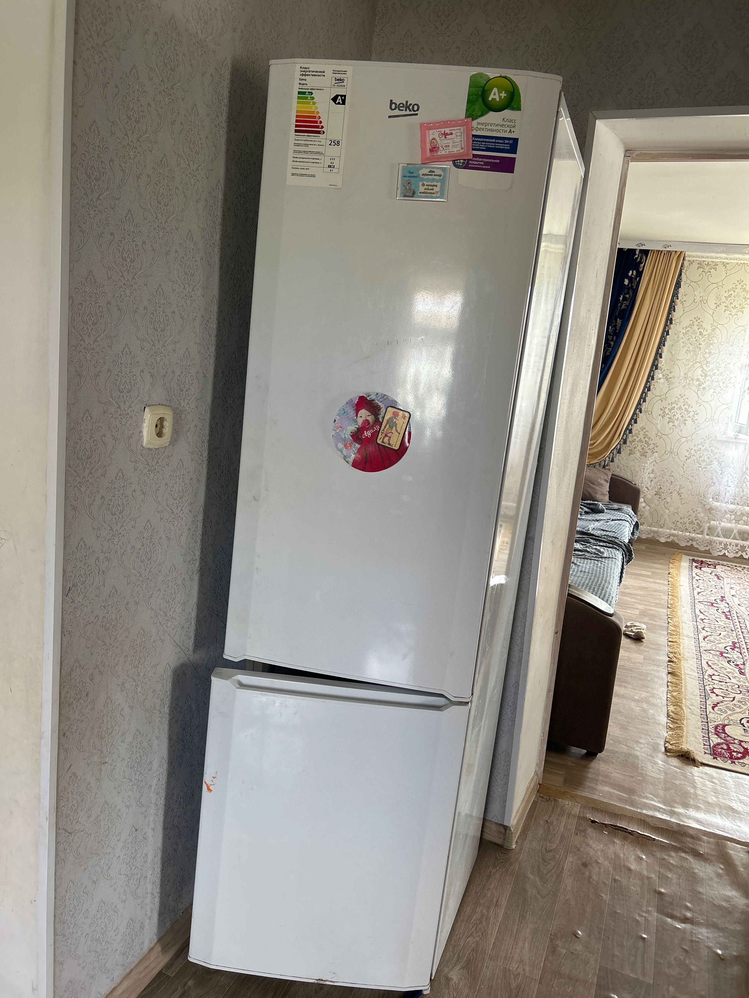 Продам газ плиту, ст машинку автомат , холодильник. Самовывоз