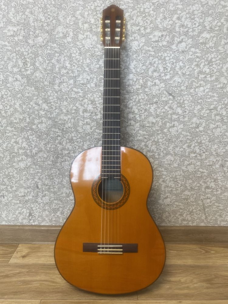 Гитара Yamaha Brown