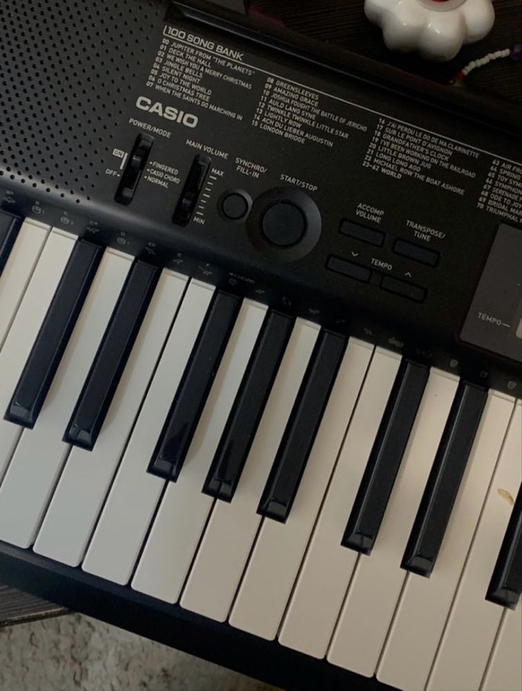 продам срочно синтезатор Casio CTK 1150
