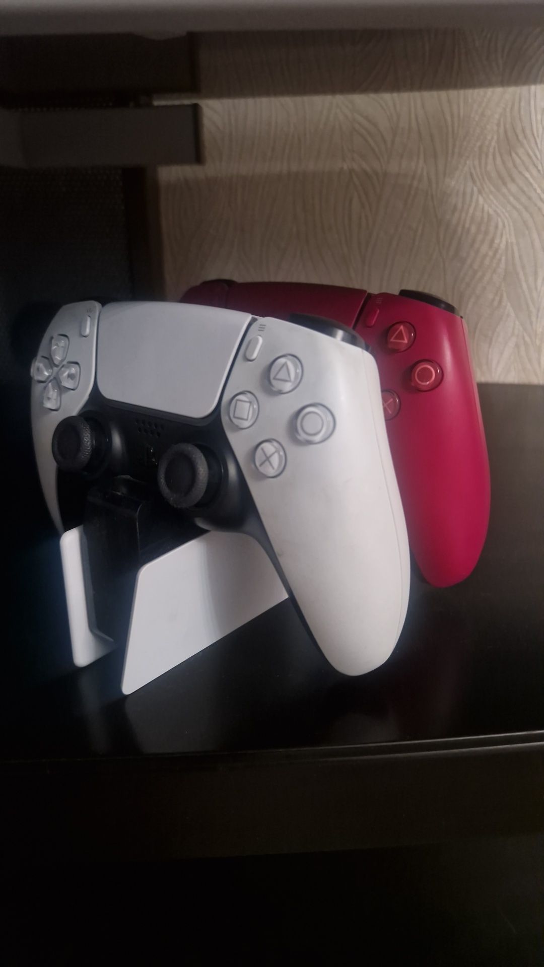 PS5 б/у в отлично состоянии