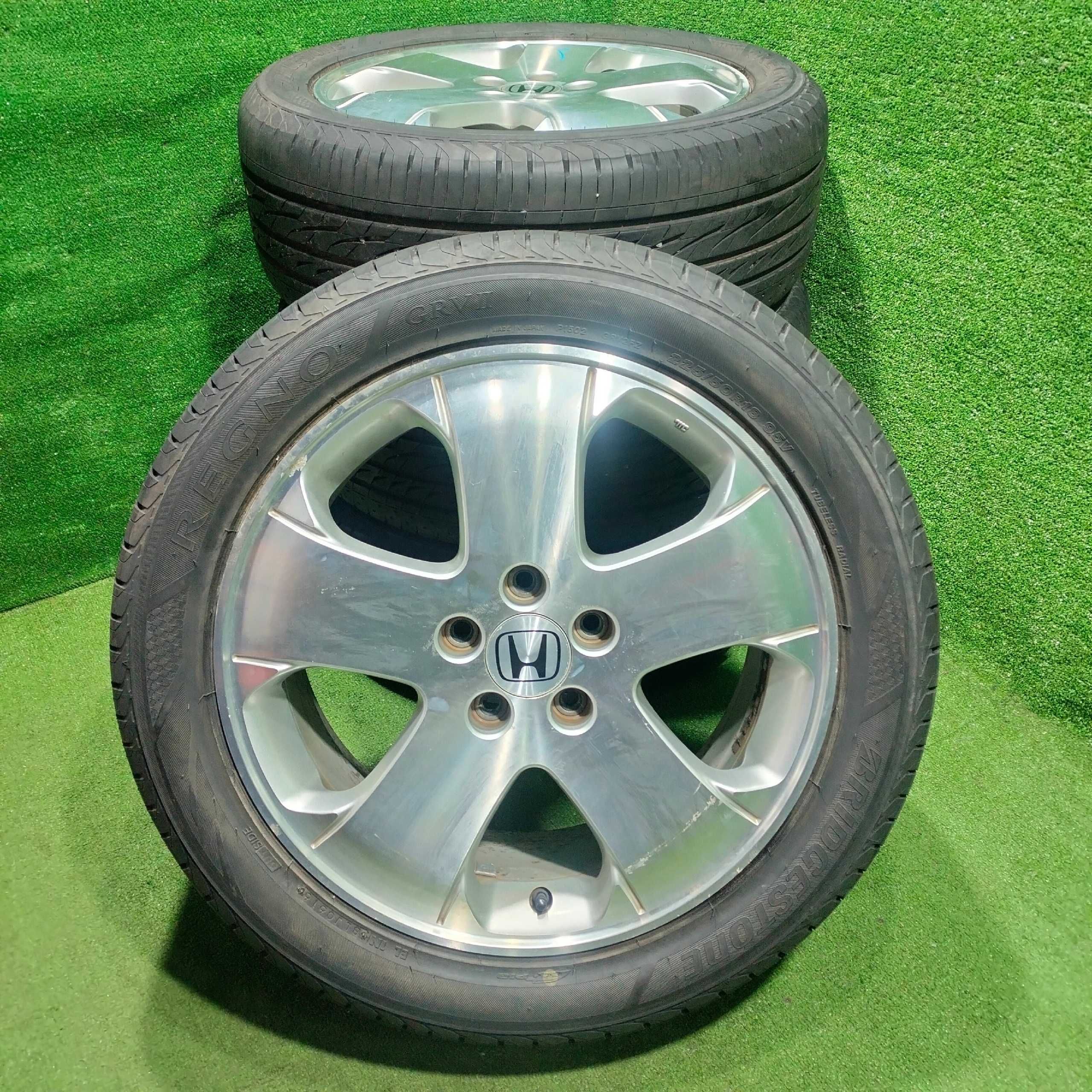 Продам Диск с шинами Bridjestoune 225/50R18 на Honda Elusion