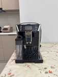 Продается кофкмашина от бренда Delonghi