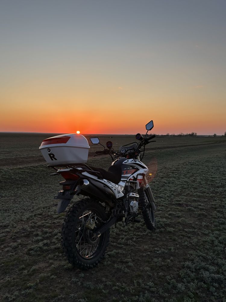 продам мотоцикл желмая м19+