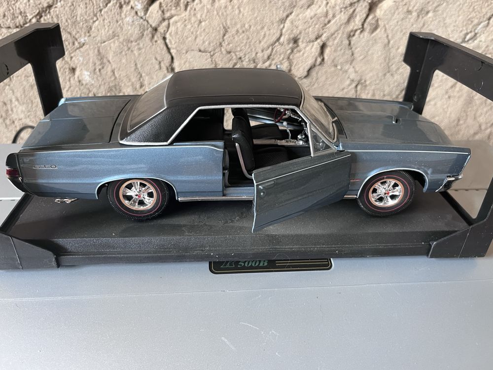 Продам коллекционную модель Pontiac GTO 1965