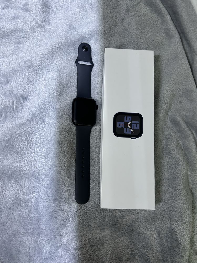 Смарт часы Apple Watch SE GPS Gen.2 2024 S/M 44 мм черный