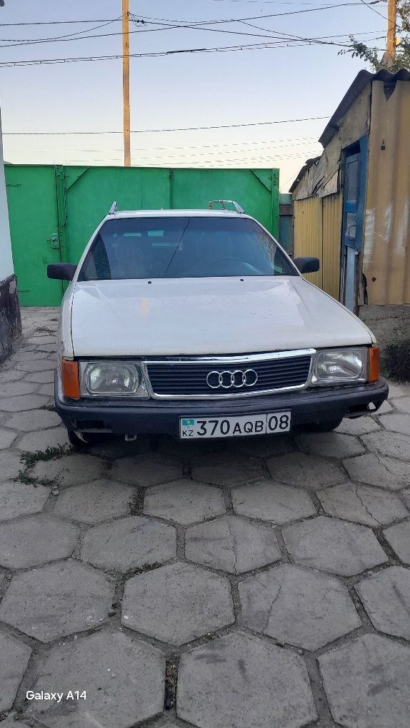 Ауди 100 с3 срочно