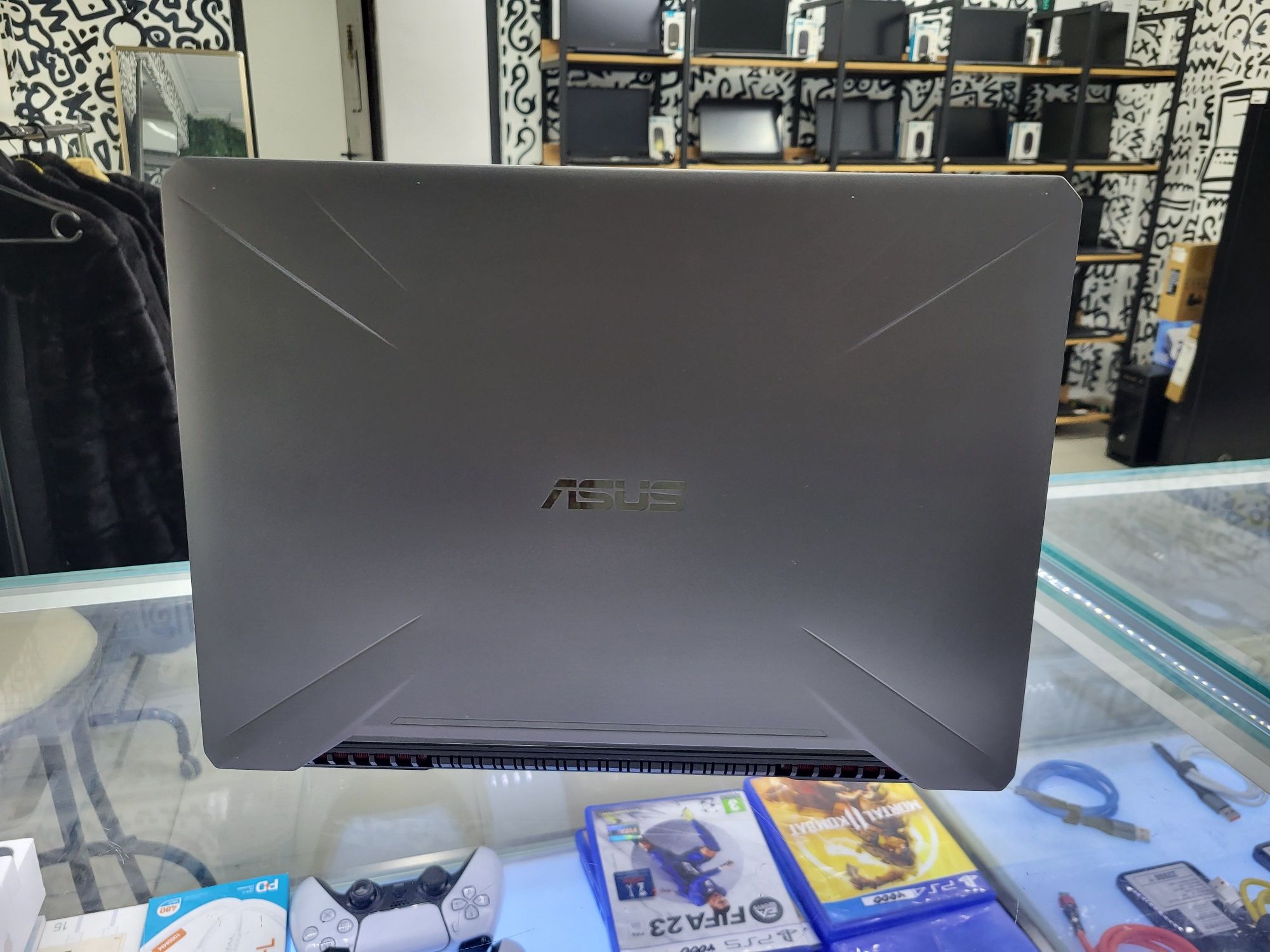 Ноутбук Asus Ryzen 7 3750H озу 8гб ssd512gb gtx1650