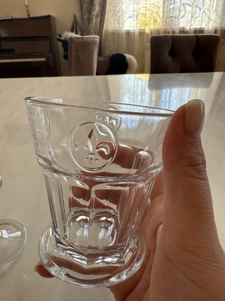 Бокалы для воды.