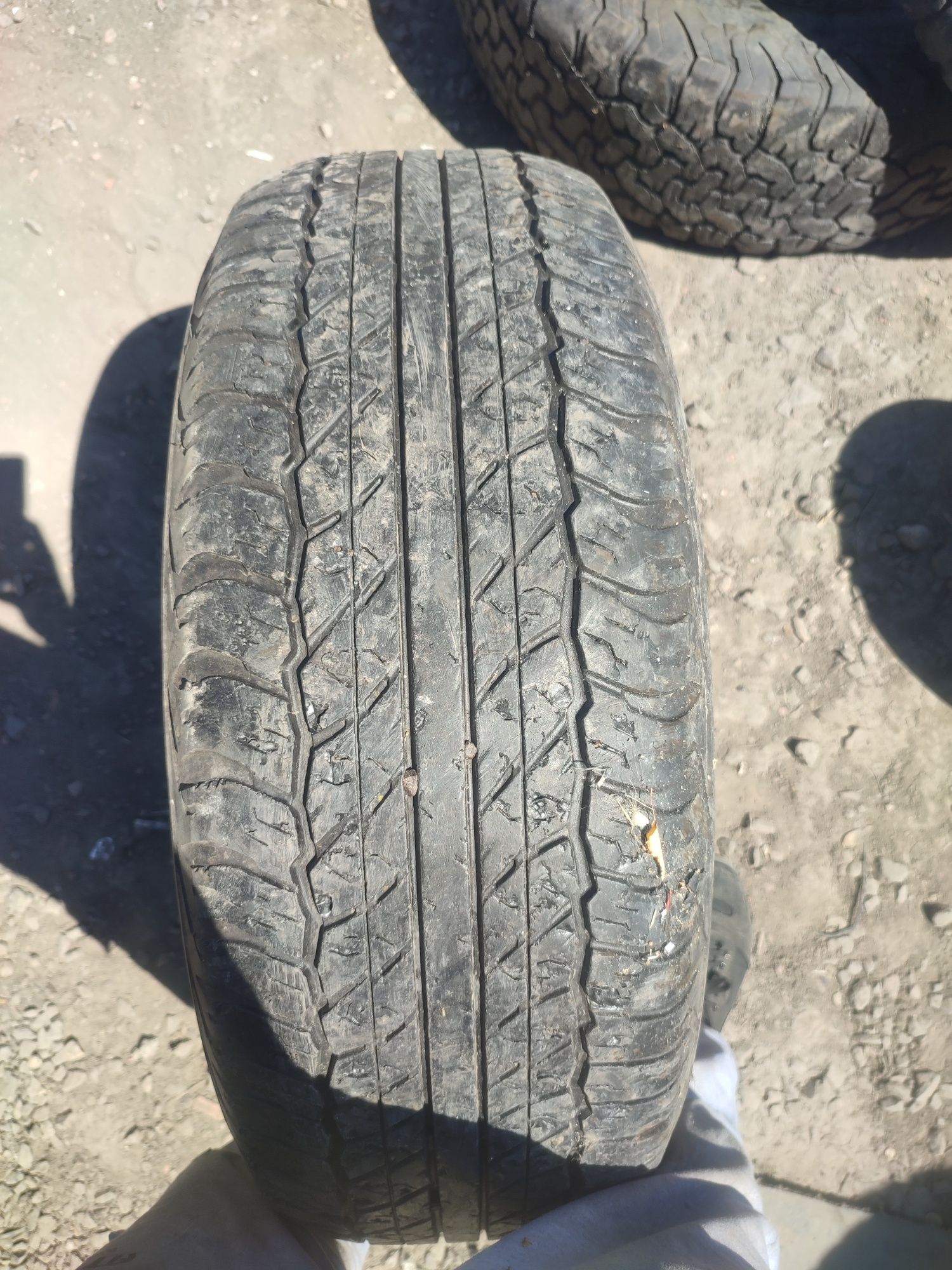 Шина безкамерка размер 275/65 R17