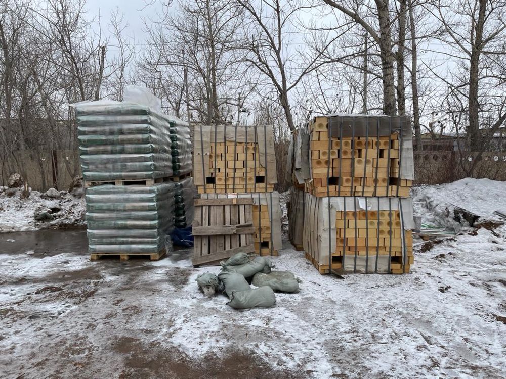 Песок, клей для газоблока, Огнеупорный кирпич , цемент, газоблоки