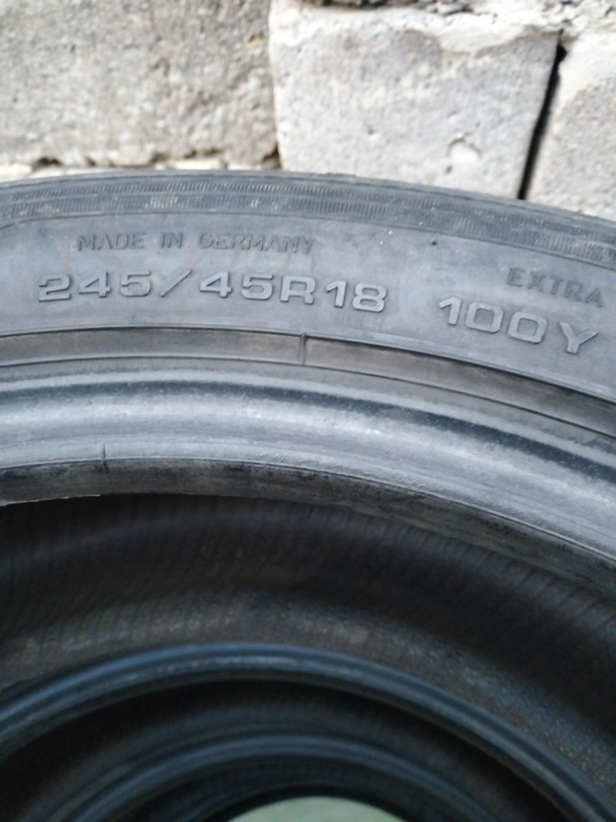 Шины летние 245/45R18