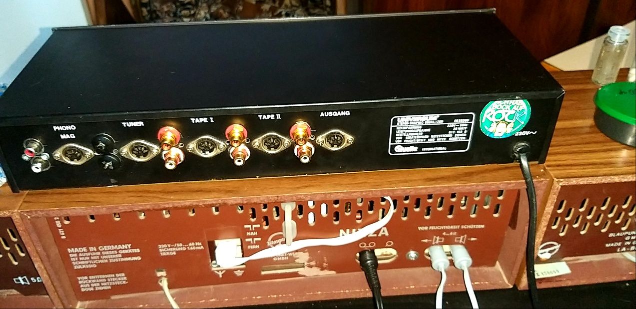 продам тыловые колонки Magnat,ресивер Denon,пред.усилитель Universum.