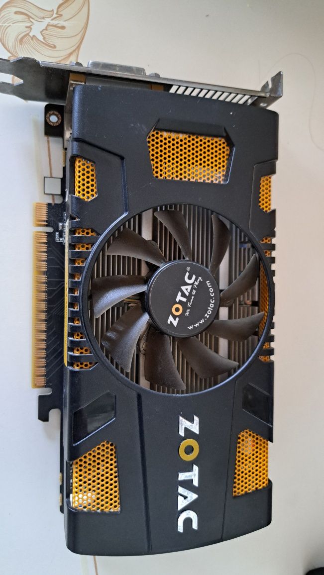 Видеокарта GTX 550 ti