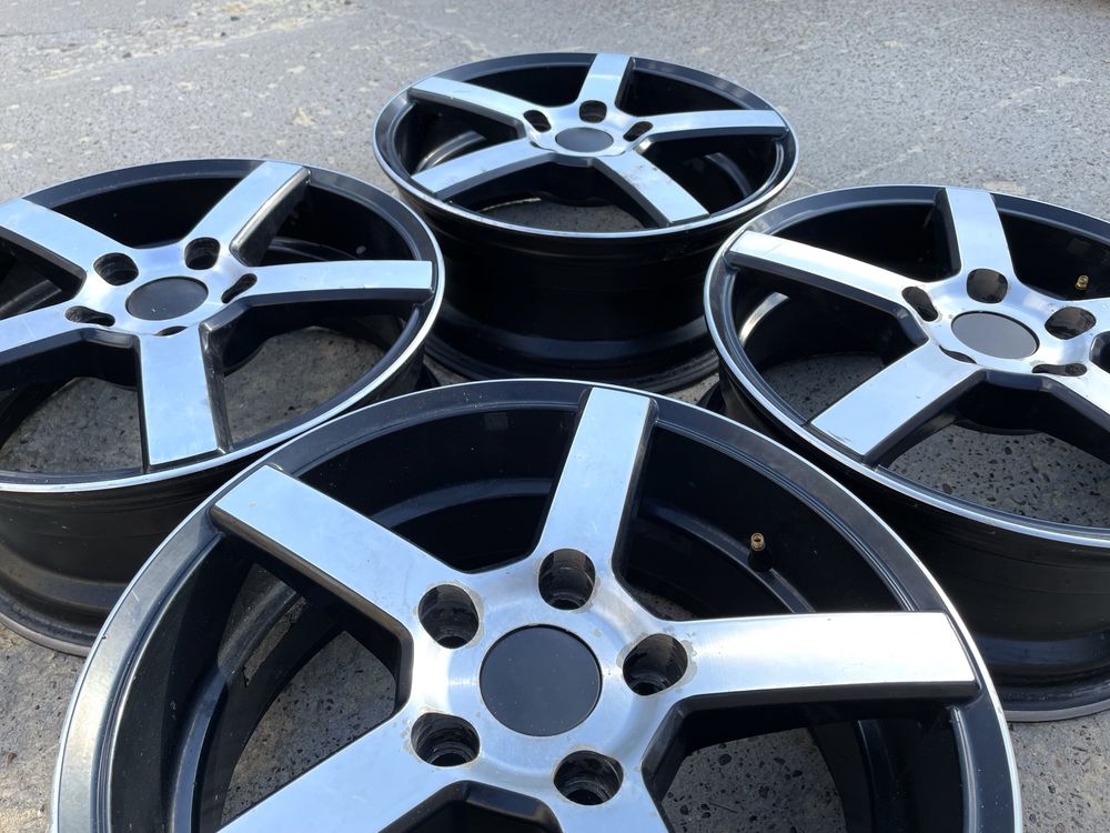 Vossen CV3.  R16.  5x114,3