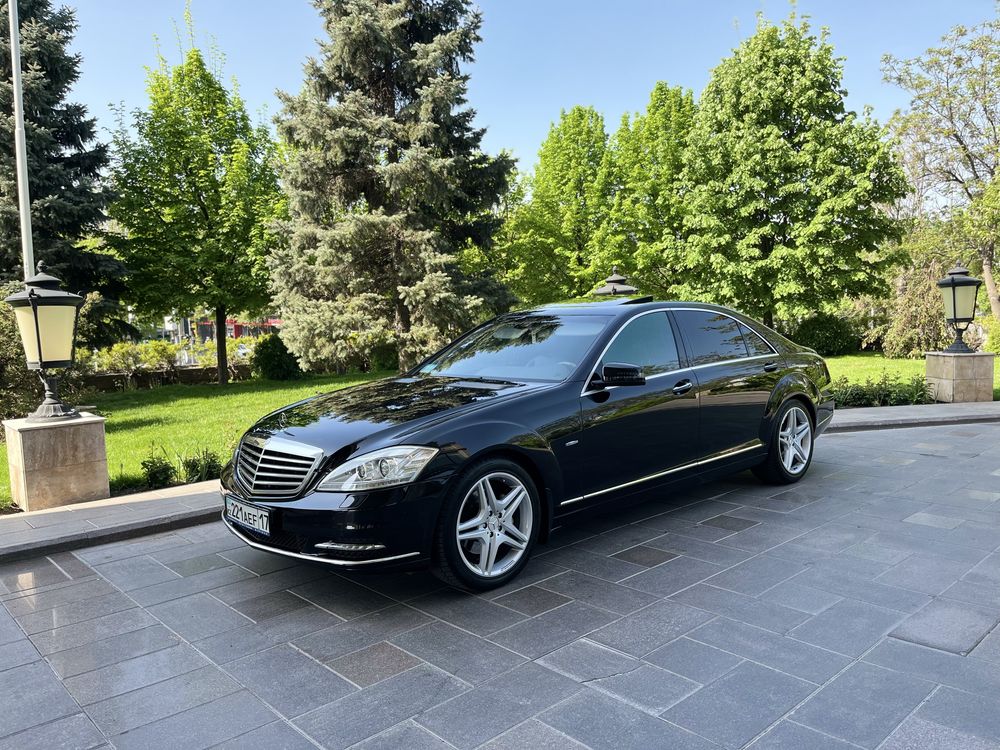 Кортеж Гулянка Прокат авто с водителем S500 W221 выписка с роддома