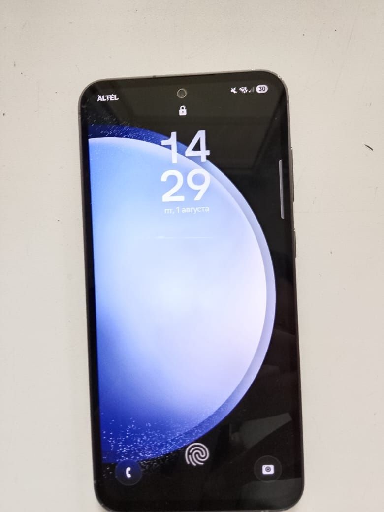 Samsung S23fe в идеальном состоянии