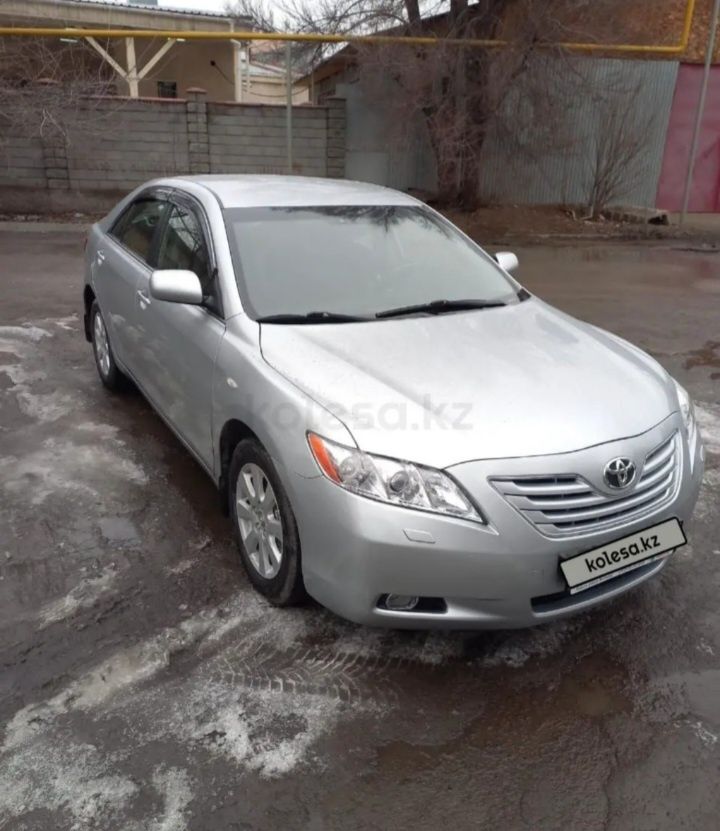 Toyota camry 40-ка